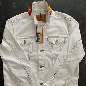 Levi’s Pride Trucker Jean Jacket Size Large